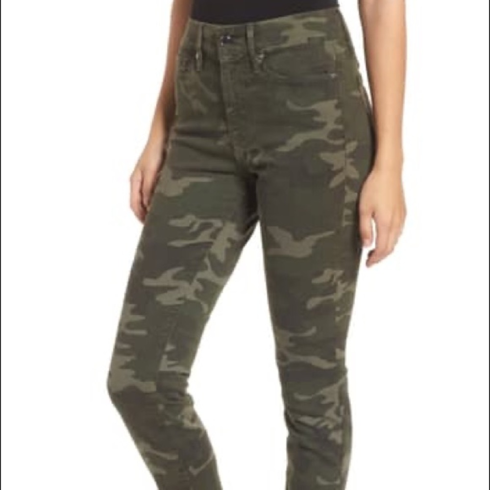 Good American Good Legs Skinny Camo Jeans